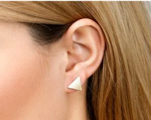 Read more about the article The Story Of Missing Ear Loop