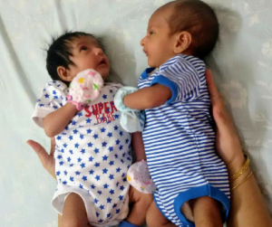 Read more about the article Sticking To A Schedule With Twins